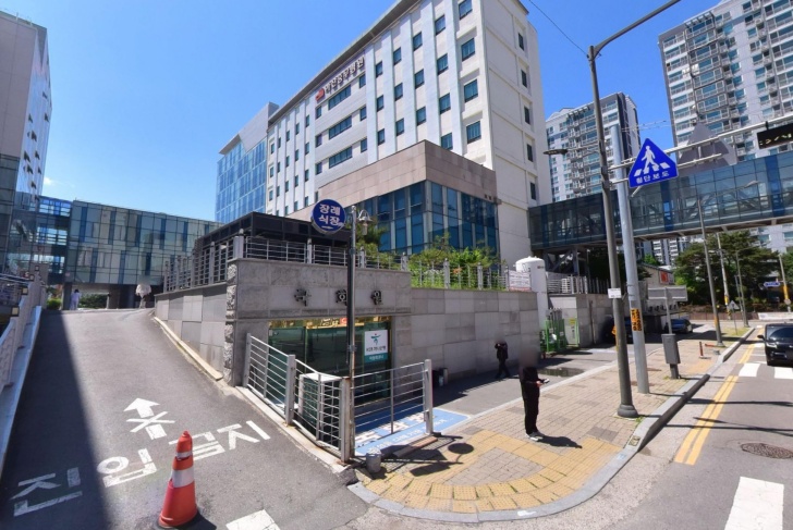 아산충무병원 국화원 전경이미지